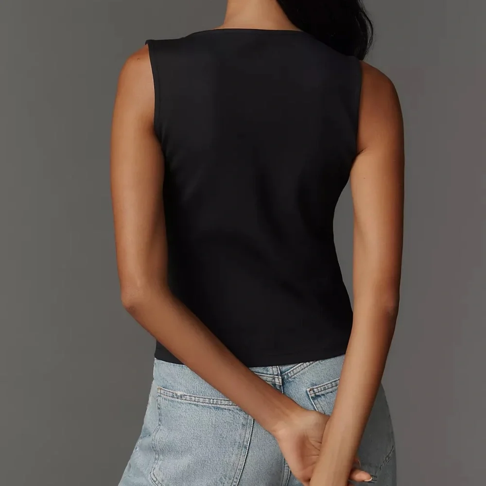 *NWT* Anthropologie Keyhole Top🖤 - Picture 3 of 5